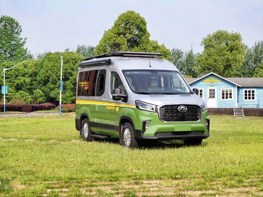 19亮相成都房车展颜值秒杀一众露营车不朽情缘平台5米的房车有4座2卧9月(图3) 19亮相成都房车展颜值秒杀一众露营车不朽情缘平台5米的房车有4座2卧9月(图3)